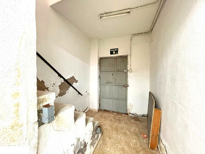 Image No.22-Propriété de 1 chambre à vendre à Sax