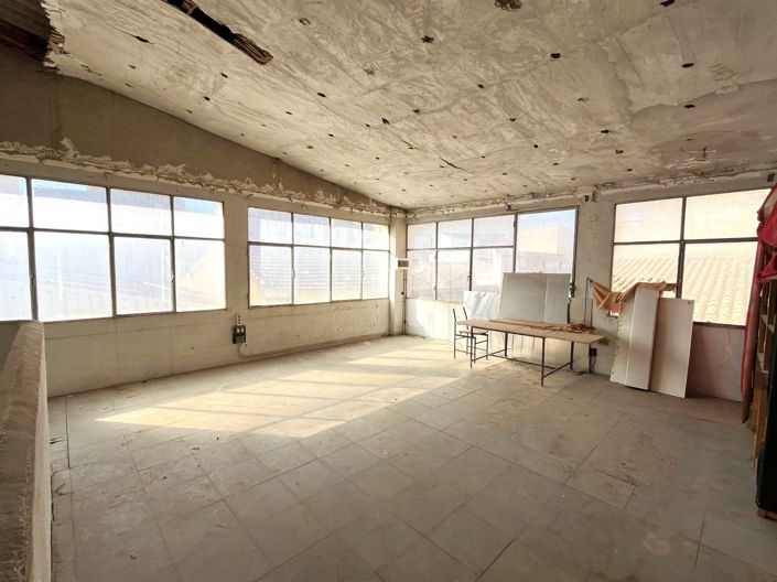 Image No.3-Propriété de 1 chambre à vendre à Sax