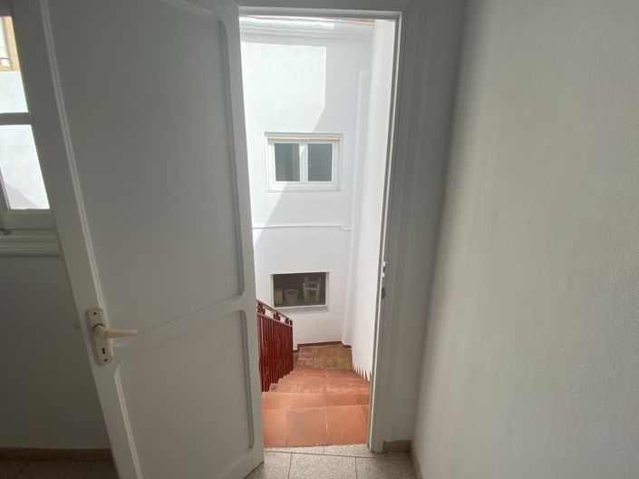 Image No.16-4 Bed Townhouse for sale