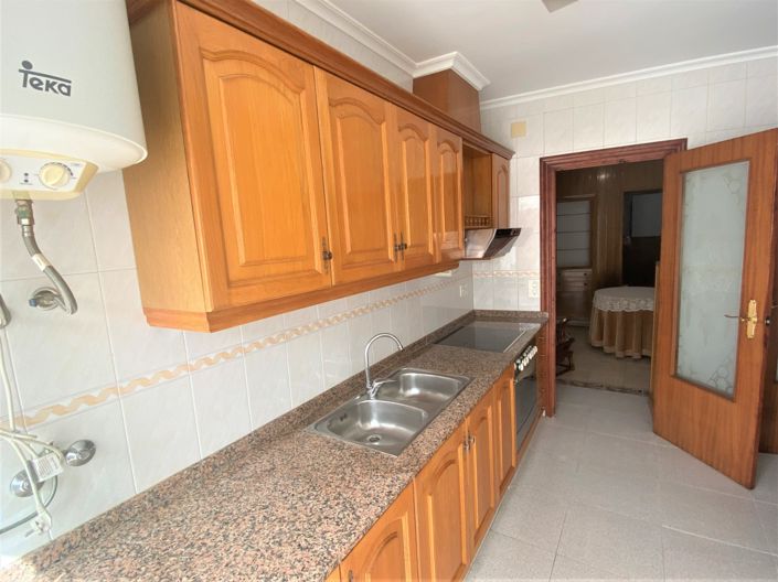 Image No.2-4 Bed Townhouse for sale