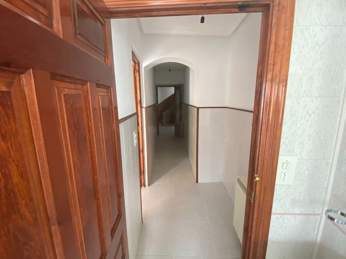 Image No.21-4 Bed Townhouse for sale