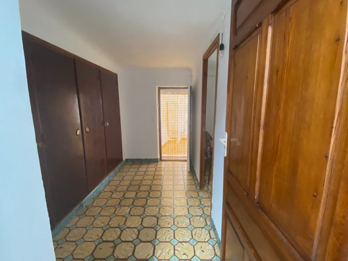 Image No.23-4 Bed Townhouse for sale