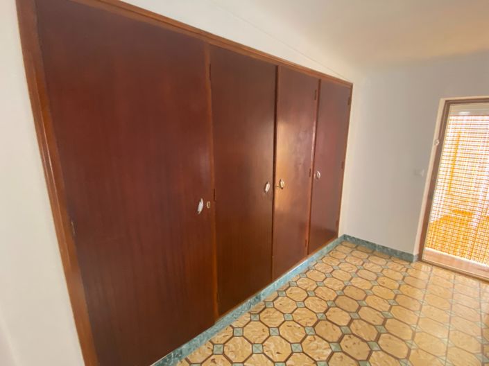 Image No.25-4 Bed Townhouse for sale