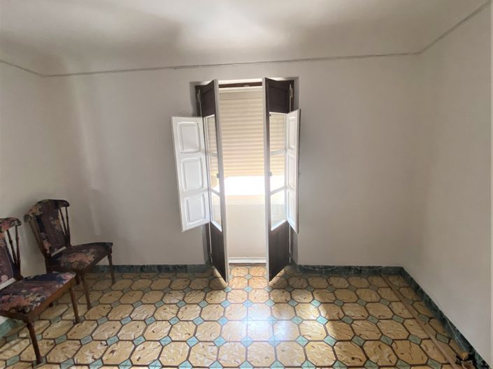 Image No.30-4 Bed Townhouse for sale