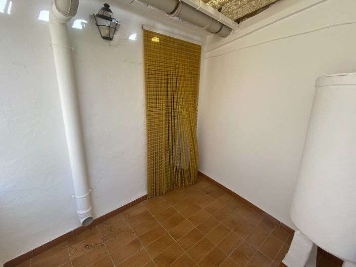 Image No.32-4 Bed Townhouse for sale