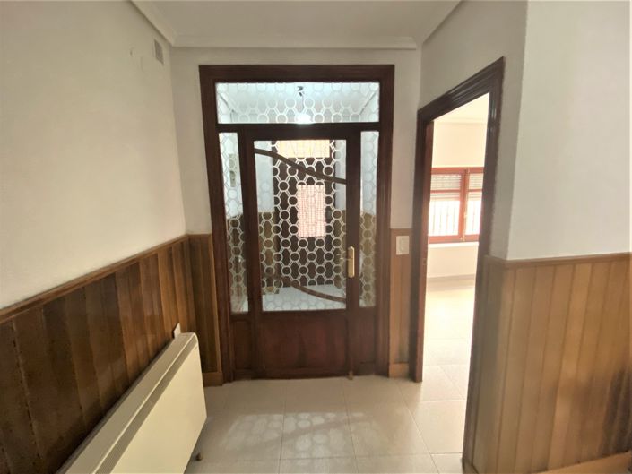 Image No.7-4 Bed Townhouse for sale