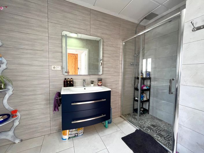 Image No.44-3 Bed Country House for sale