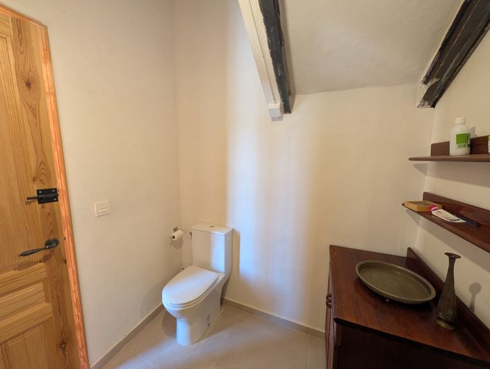 Image No.30-3 Bed Country House for sale