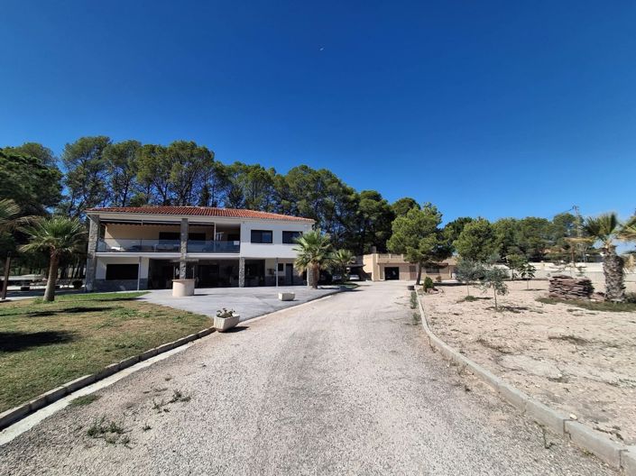 Image No.33-7 Bed Villa for sale