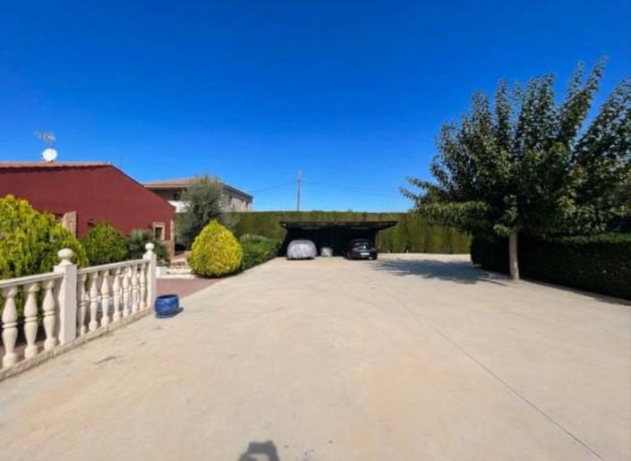 Image No.31-4 Bed Property for sale