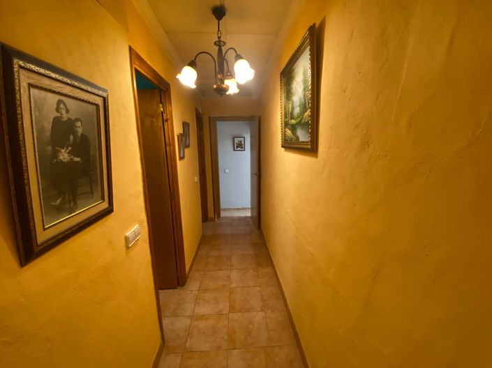 Image No.20-4 Bed Property for sale