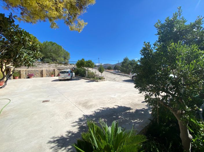 Image No.7-4 Bed Property for sale