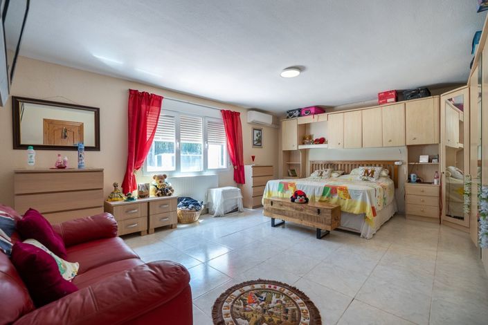Image No.20-5 Bed Villa for sale