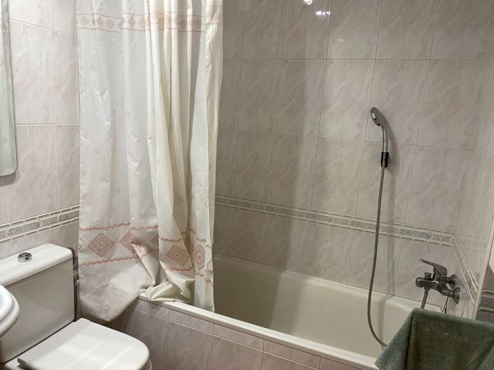 Image No.10-4 Bed Townhouse for sale