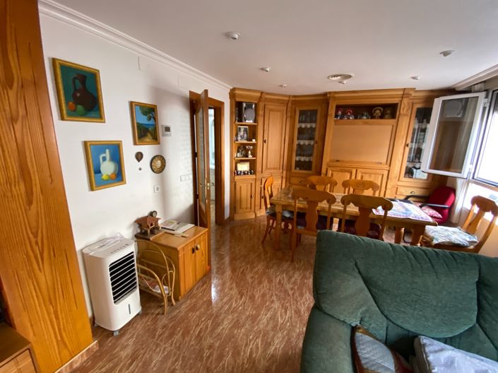 Image No.27-4 Bed Townhouse for sale