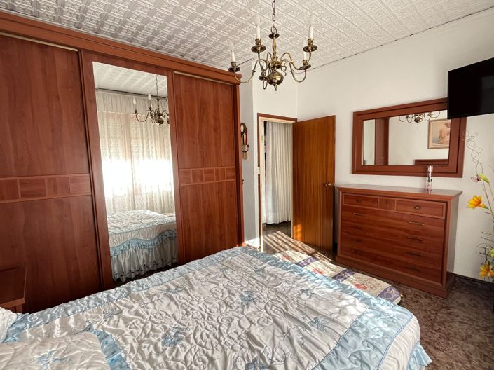 Image No.12-3 Bed Townhouse for sale
