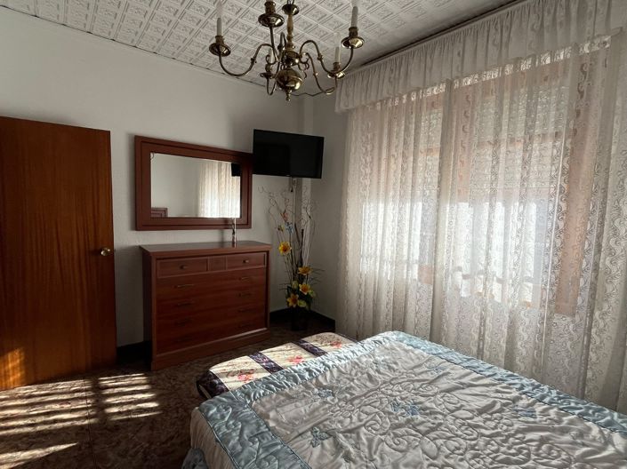 Image No.13-3 Bed Townhouse for sale