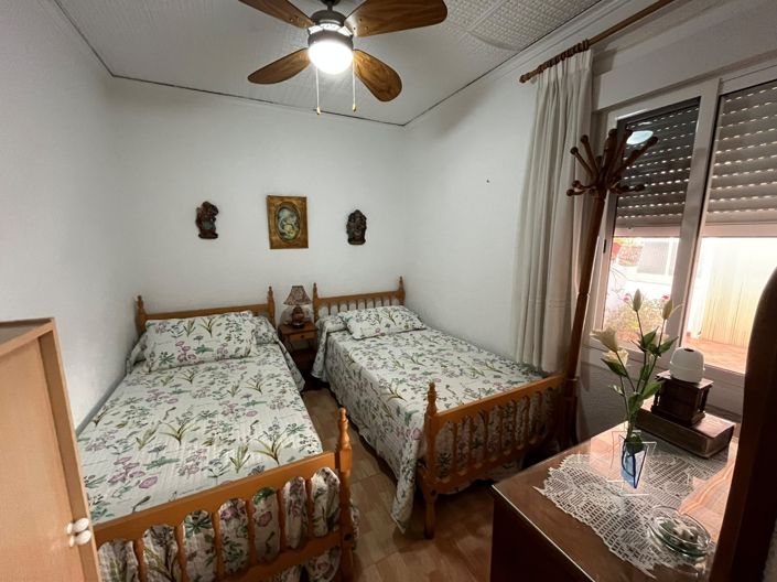 Image No.14-3 Bed Townhouse for sale