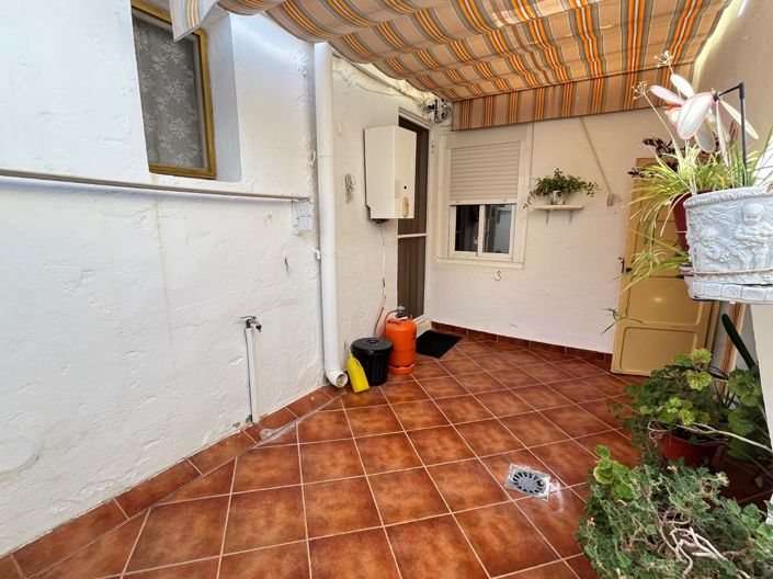 Image No.18-3 Bed Townhouse for sale