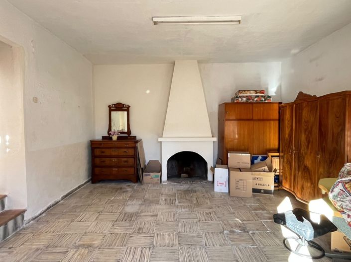Image No.20-3 Bed Townhouse for sale
