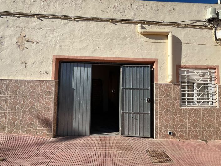 Image No.21-3 Bed Townhouse for sale