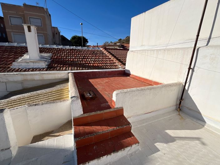 Image No.28-3 Bed Townhouse for sale