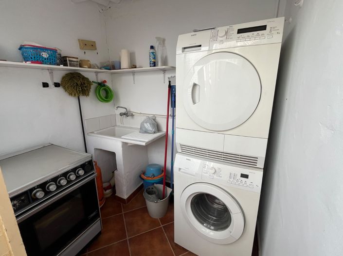 Image No.32-3 Bed Townhouse for sale