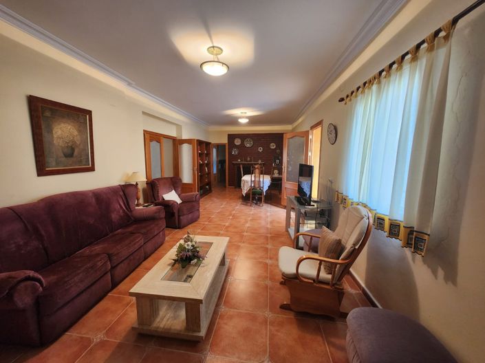 Image No.12-7 Bed Country House for sale