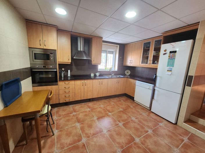 Image No.14-7 Bed Country House for sale