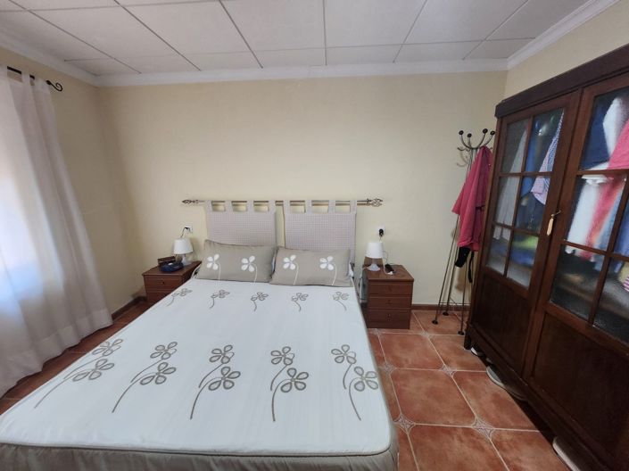 Image No.16-7 Bed Country House for sale
