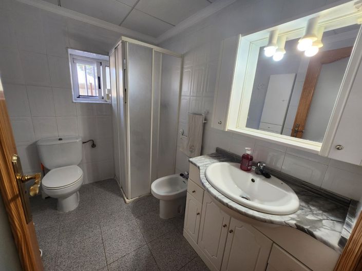 Image No.17-7 Bed Country House for sale