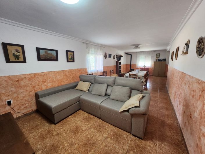 Image No.20-7 Bed Country House for sale
