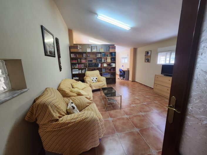 Image No.32-7 Bed Country House for sale