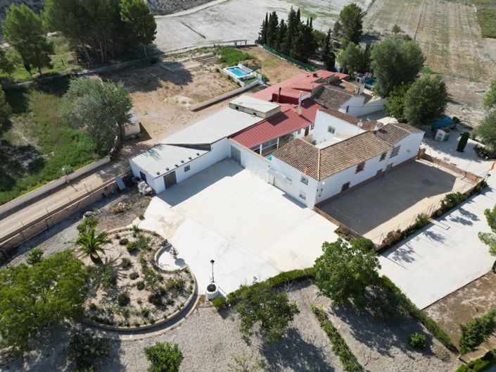 Image No.45-7 Bed Country House for sale