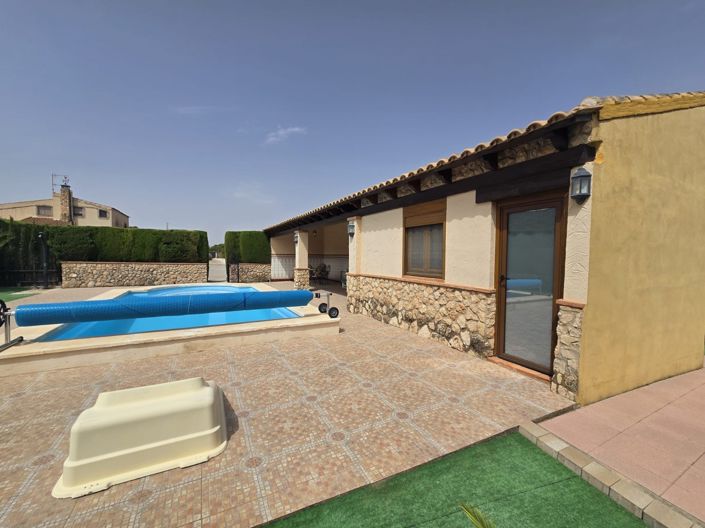 Image No.26-4 Bed Country House for sale