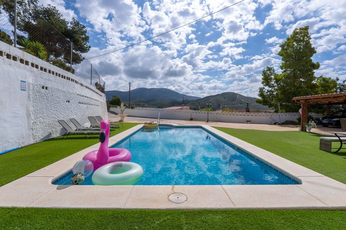 Image No.4-4 Bed Villa for sale