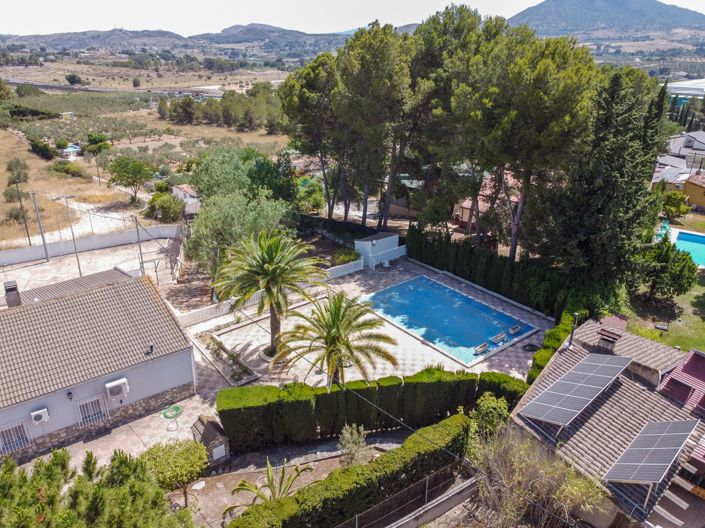 Image No.2-Villa de 4 chambres à vendre