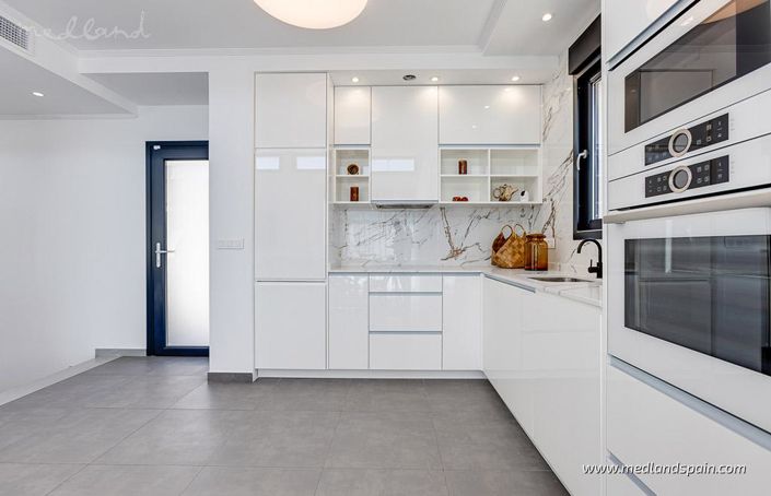 Image No.8-4 Bed Villa for sale