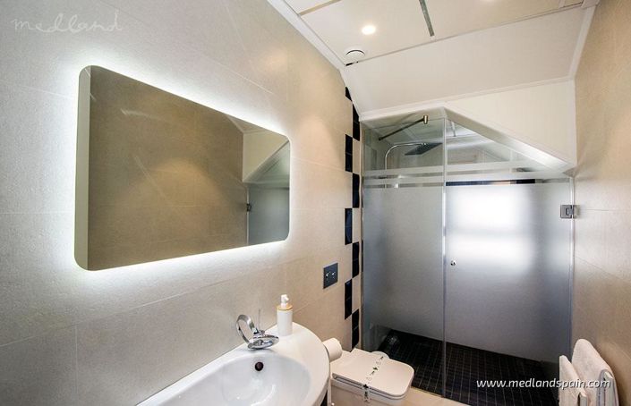 Image No.14-4 Bed Villa for sale