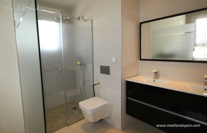 Image No.10-4 Bed Villa for sale