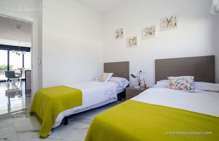 Image No.15-3 Bed Villa for sale