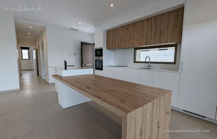 Image No.7-3 Bed Villa for sale