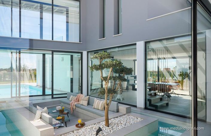 Image No.5-4 Bed Villa for sale