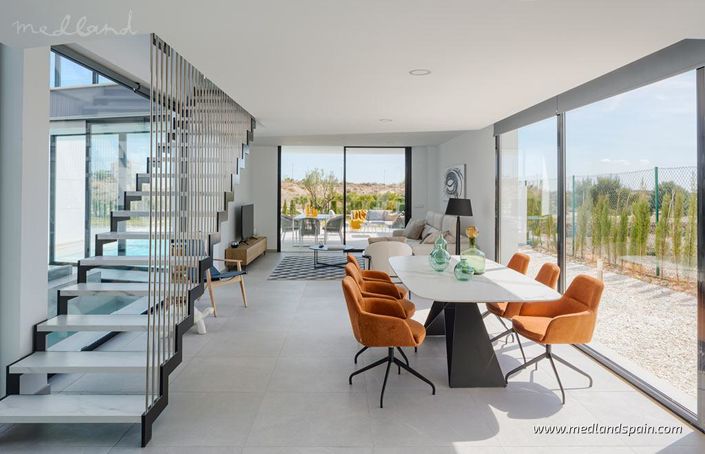 Image No.8-4 Bed Villa for sale