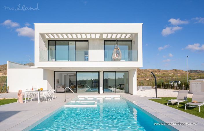 Image No.3-3 Bed Villa for sale