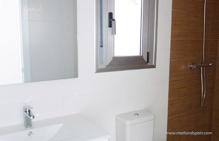 Image No.13-3 Bed Townhouse for sale