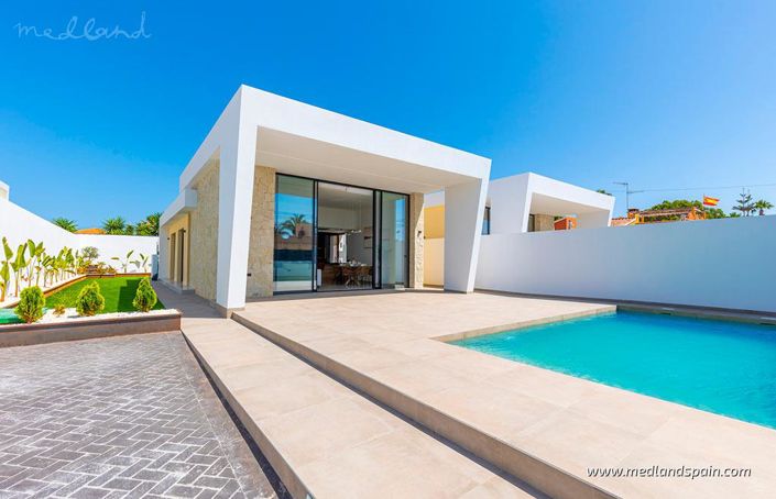 Image No.1-Villa de 3 chambres à vendre à Torrevieja