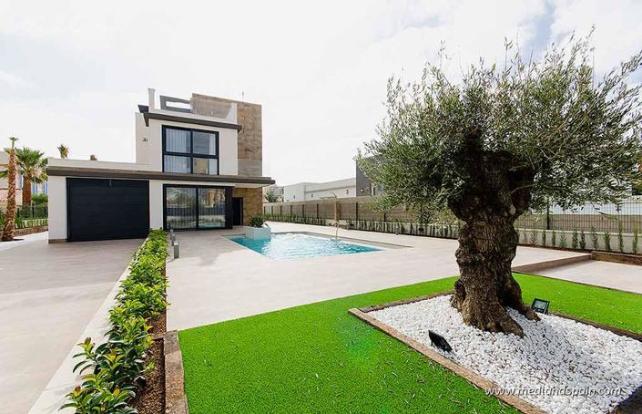 Image No.1-Villa de 4 chambres à vendre à La Manga del Mar Menor