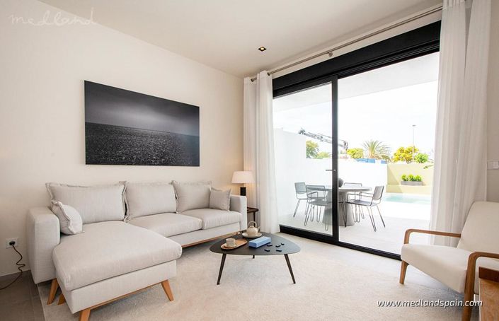 Image No.8-2 Bed Townhouse for sale