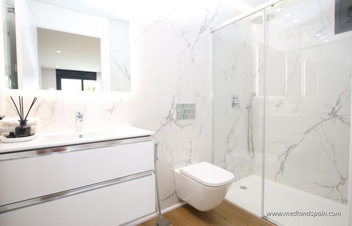 Image No.7-3 Bed Villa for sale